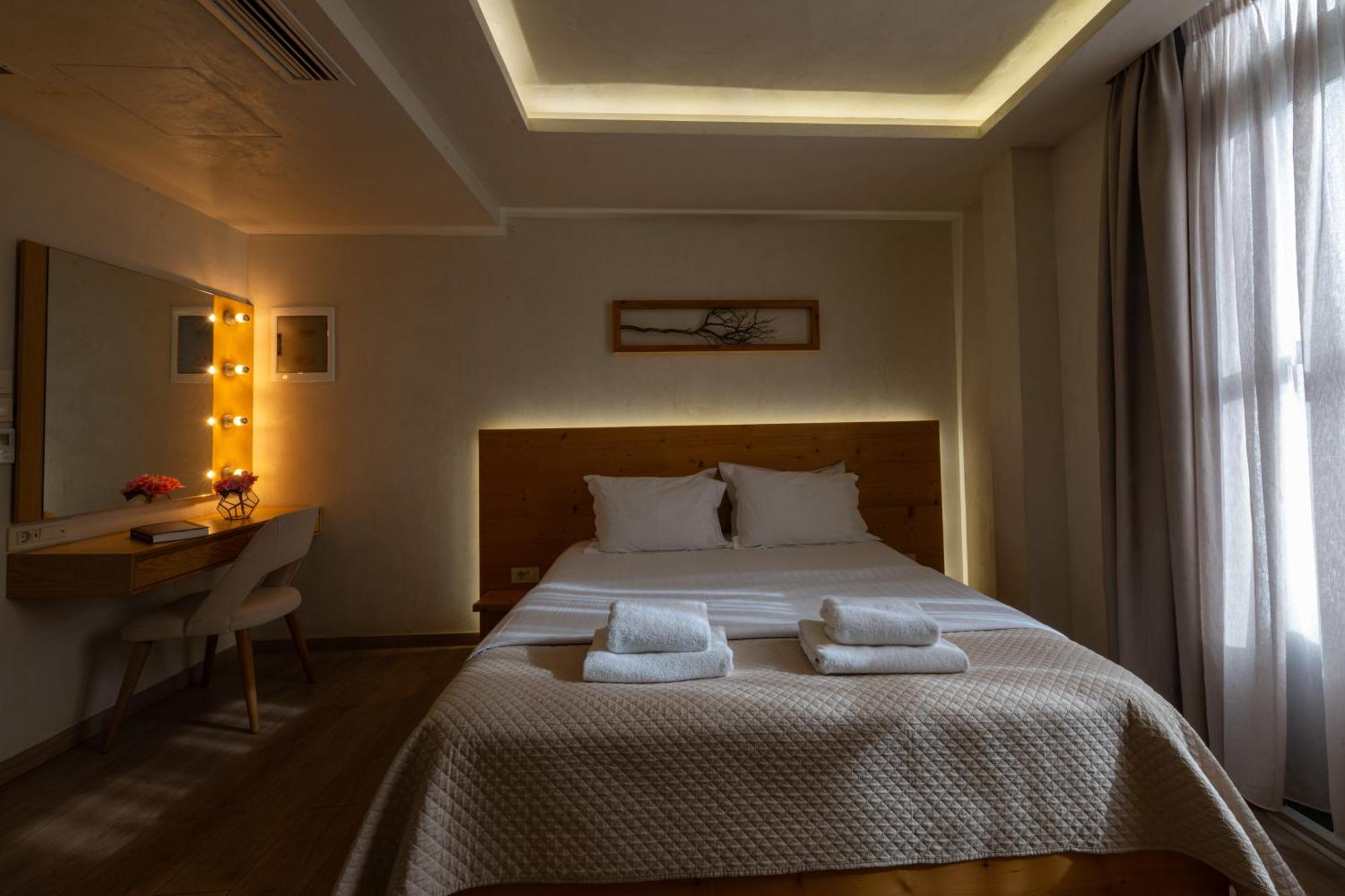 Panellinion Luxury Rooms Kalamata Bagian luar foto