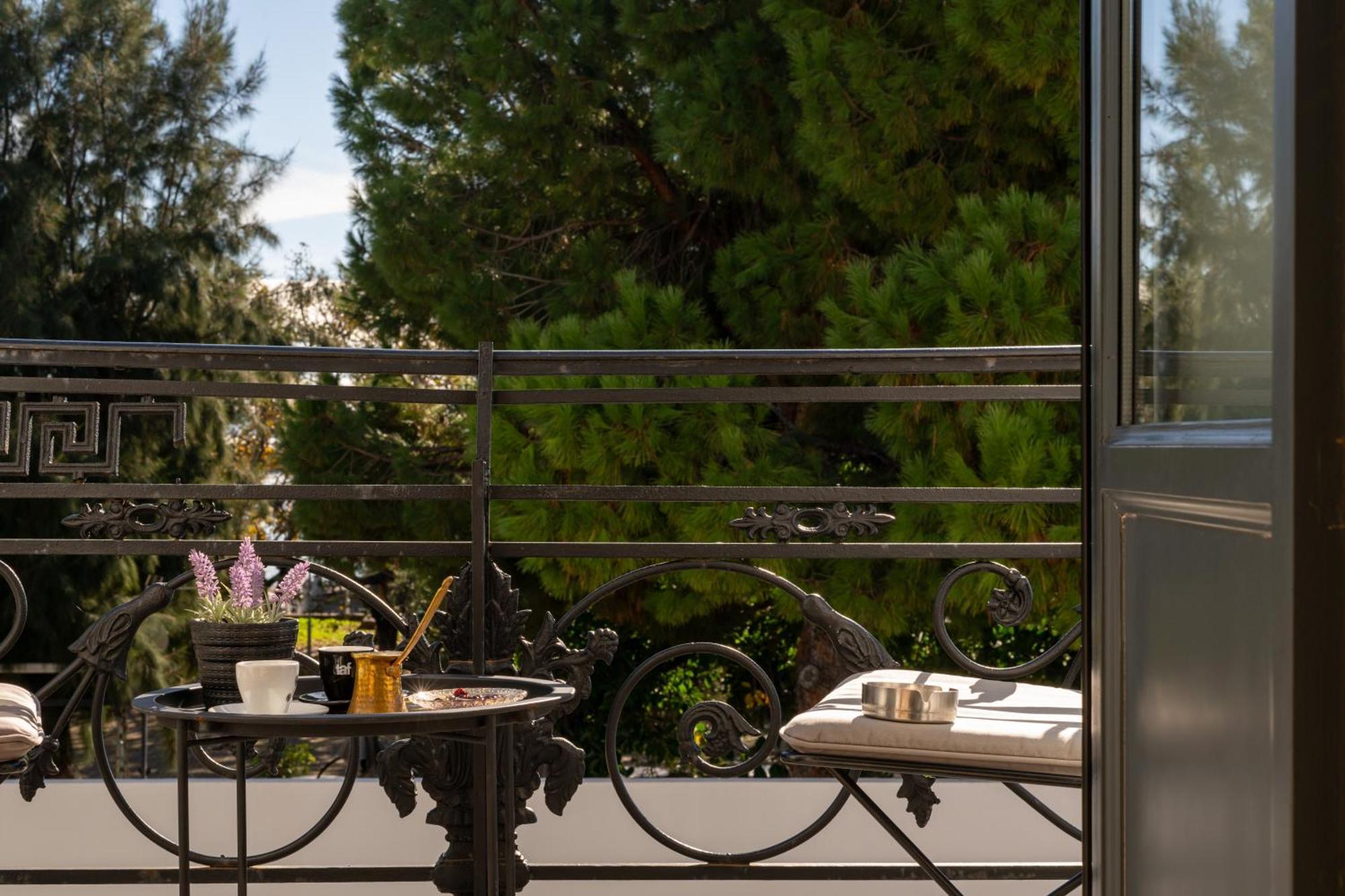 Panellinion Luxury Rooms Kalamata Bagian luar foto